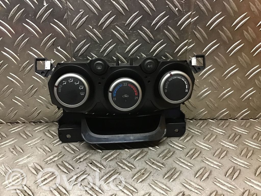 Mazda 2 Climate control unit 