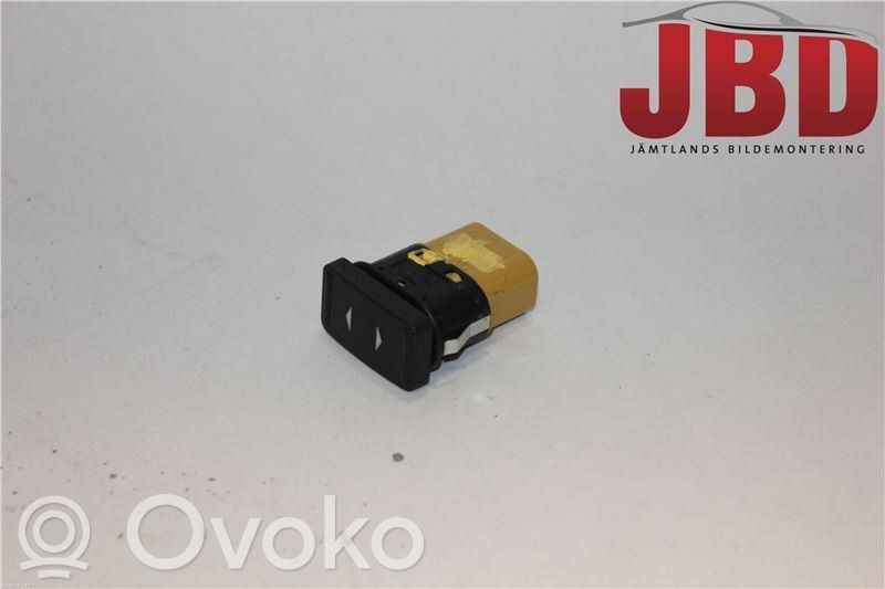 Interruptor del elevalunas eléctrico   1379197,03168420,6M2T14529DA