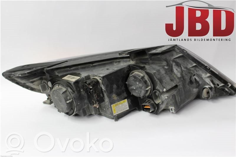 KIA Sorento Lampa przednia 