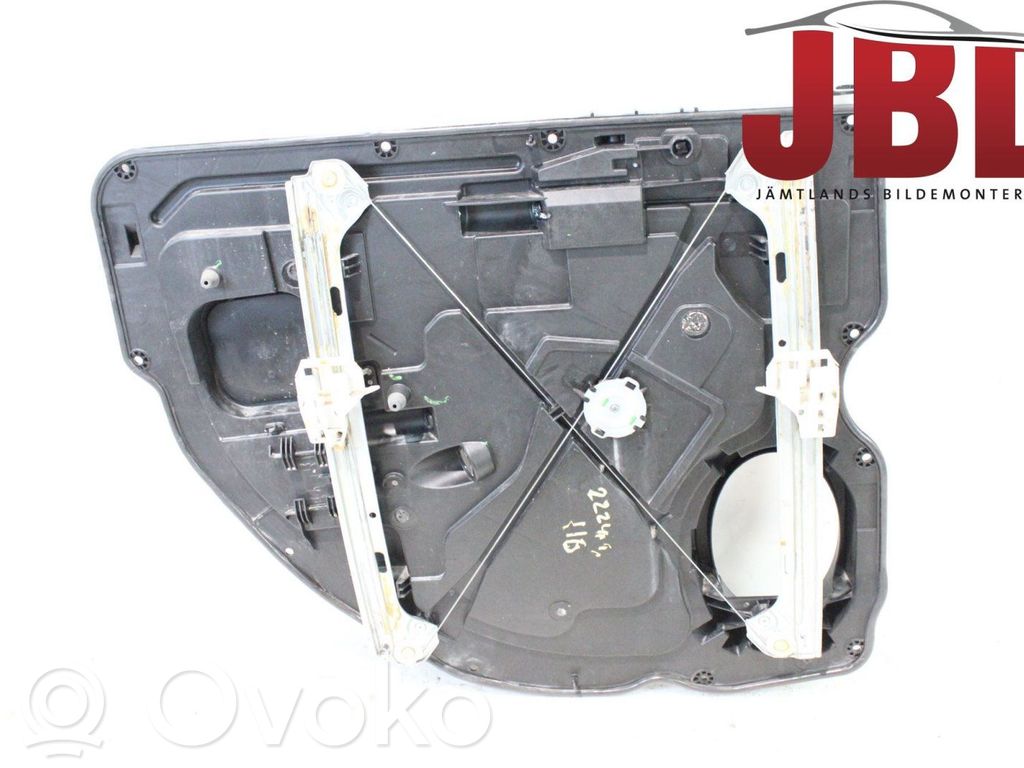 Dodge RAM Regulador de puerta trasera con motor 