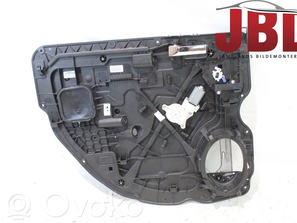 Dodge RAM Regulador de puerta trasera con motor 