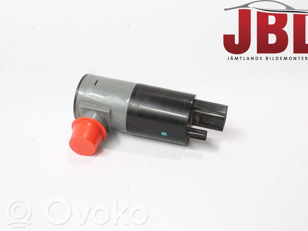 Windscreen/windshield washer pump   1743149