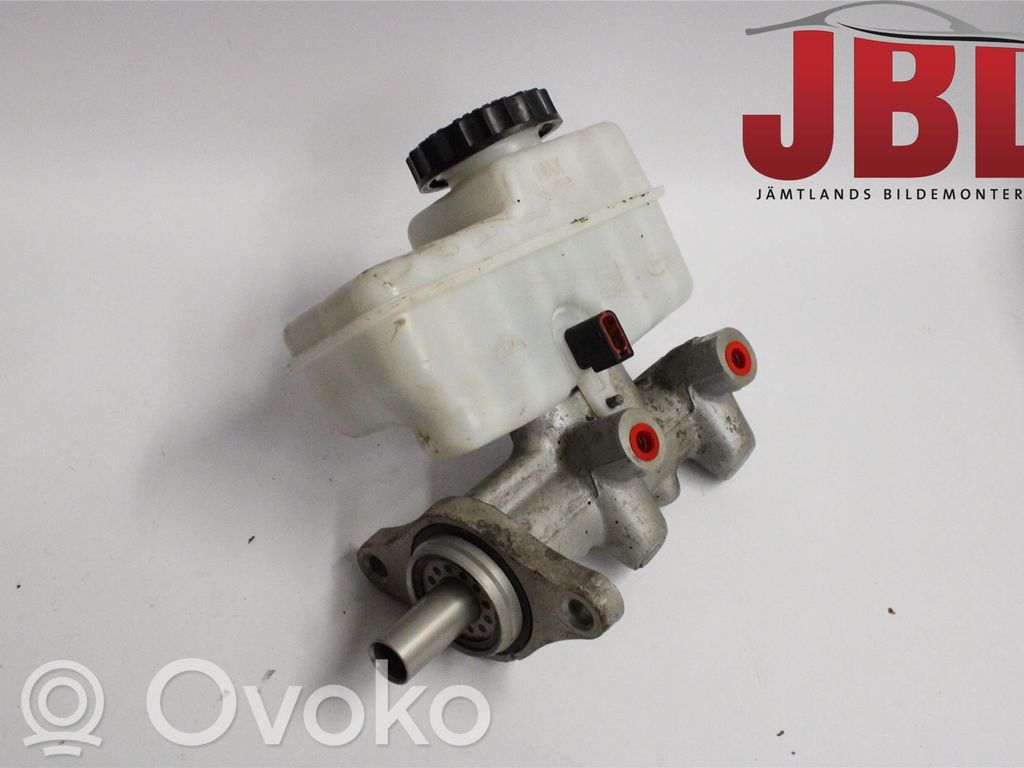 Nissan Navara D40 Główny cylinder hamulca 