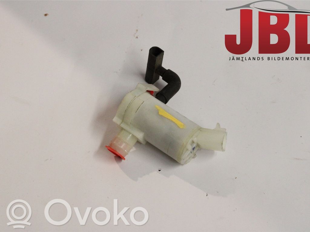 Subaru XV I Windscreen/windshield washer pump 