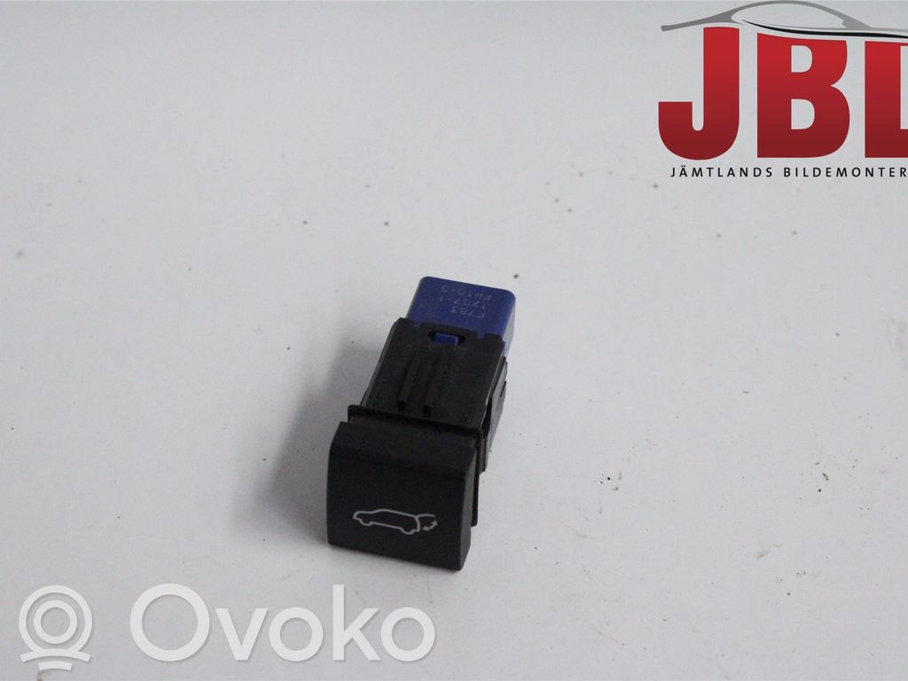 Tailgate/boot open switch button   8496602010