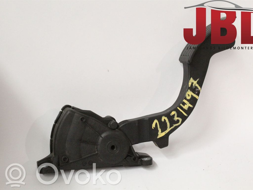 Accelerator throttle pedal   1804579