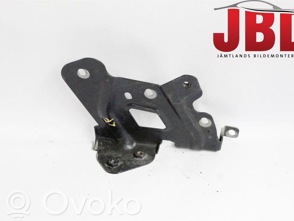 Opel Combo D Lokasuojan kannake 