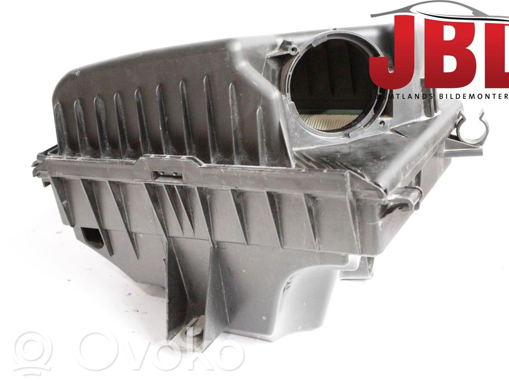 Volvo XC70 Air filter box 