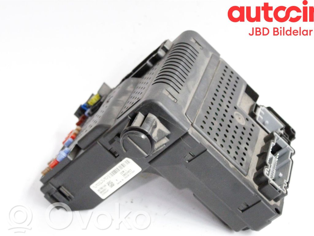 Volvo XC70 Módulo de fusible 