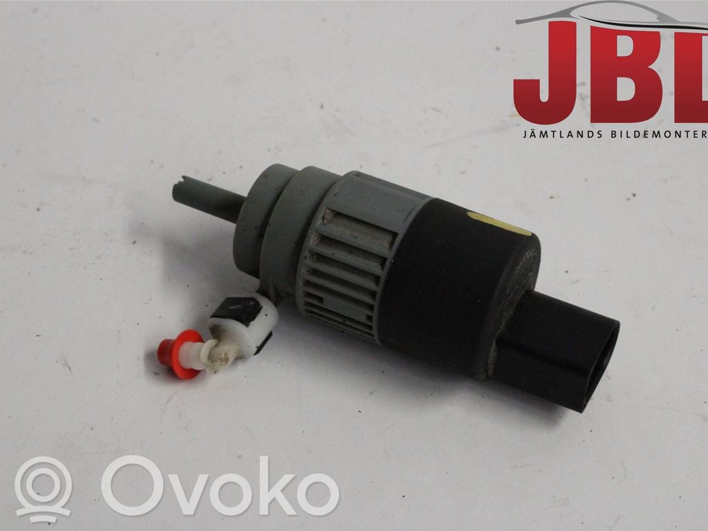 Headlight washer pump   1673739