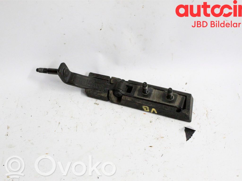 Ford Kuga I Tailgate/trunk/boot hinge 