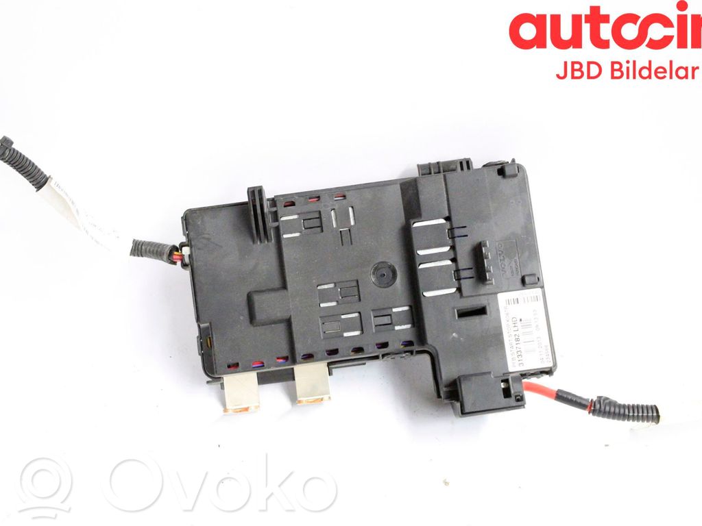 Módulo de fusible   31337185