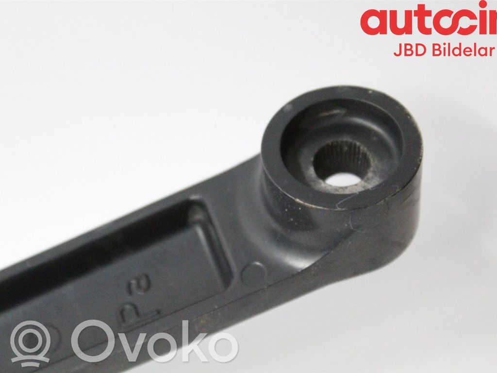 KIA Ceed Brazo del limpiaparabrisas delantero 