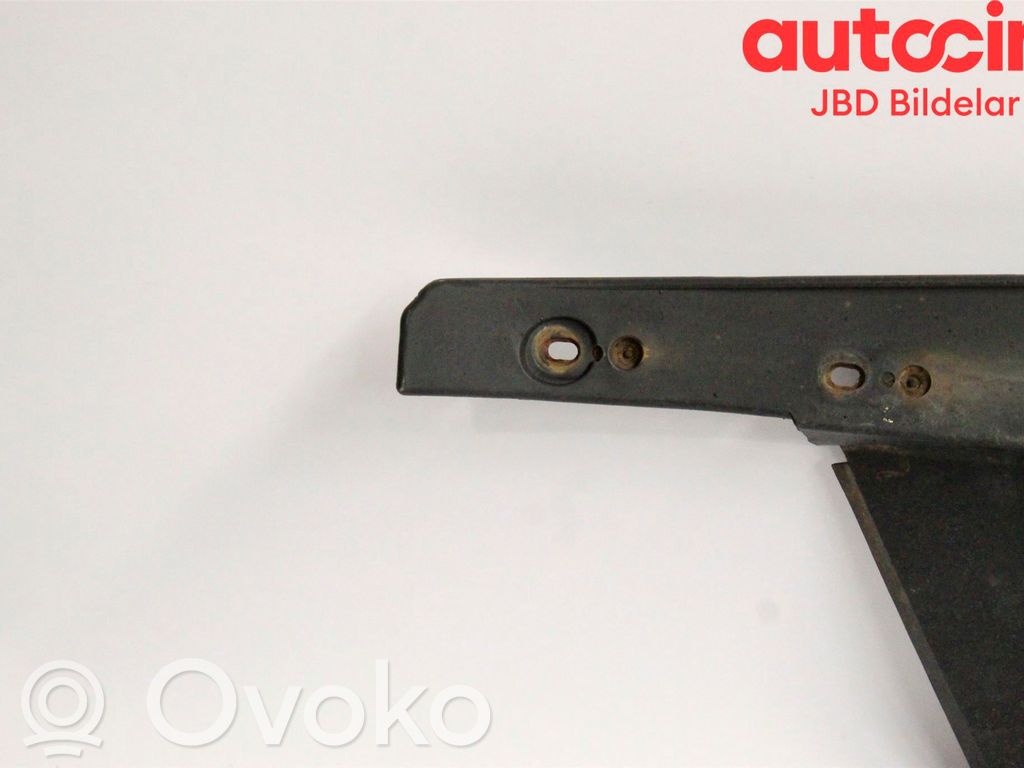Aizmugurējais dubļusargs   75830SWWE00