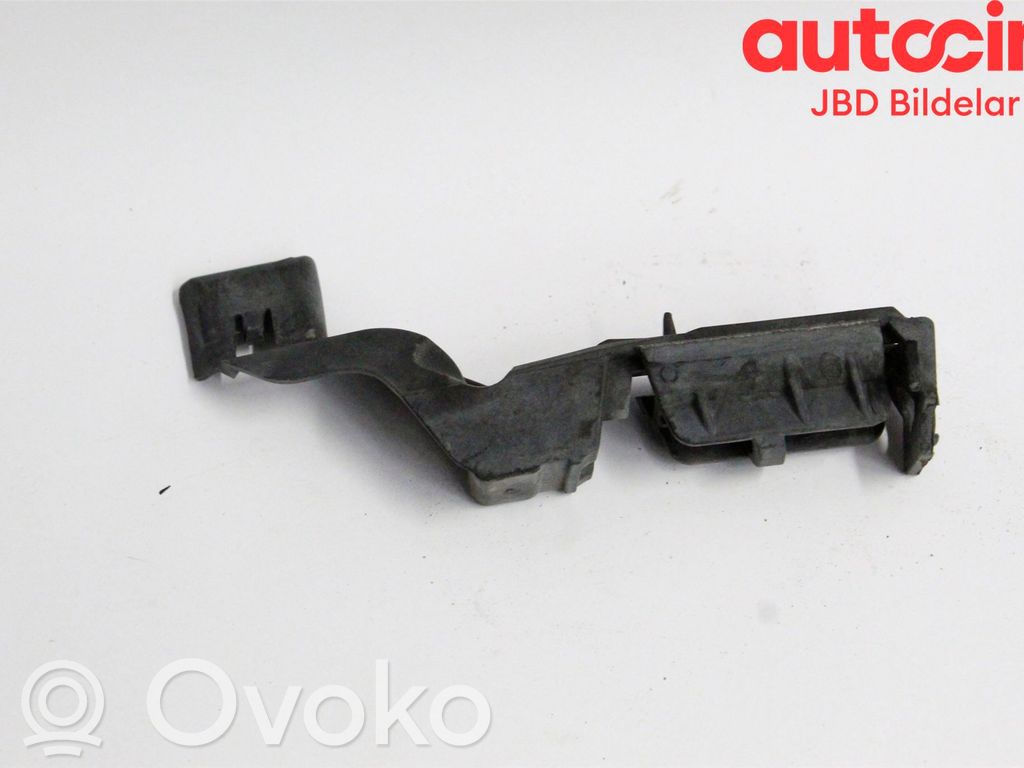 Audi A4 S4 B8 8K Soporte de montaje del parachoques trasero 