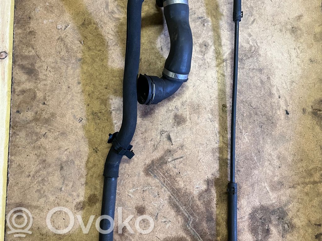 BMW 1 E81 E87 Engine coolant pipe/hose 
