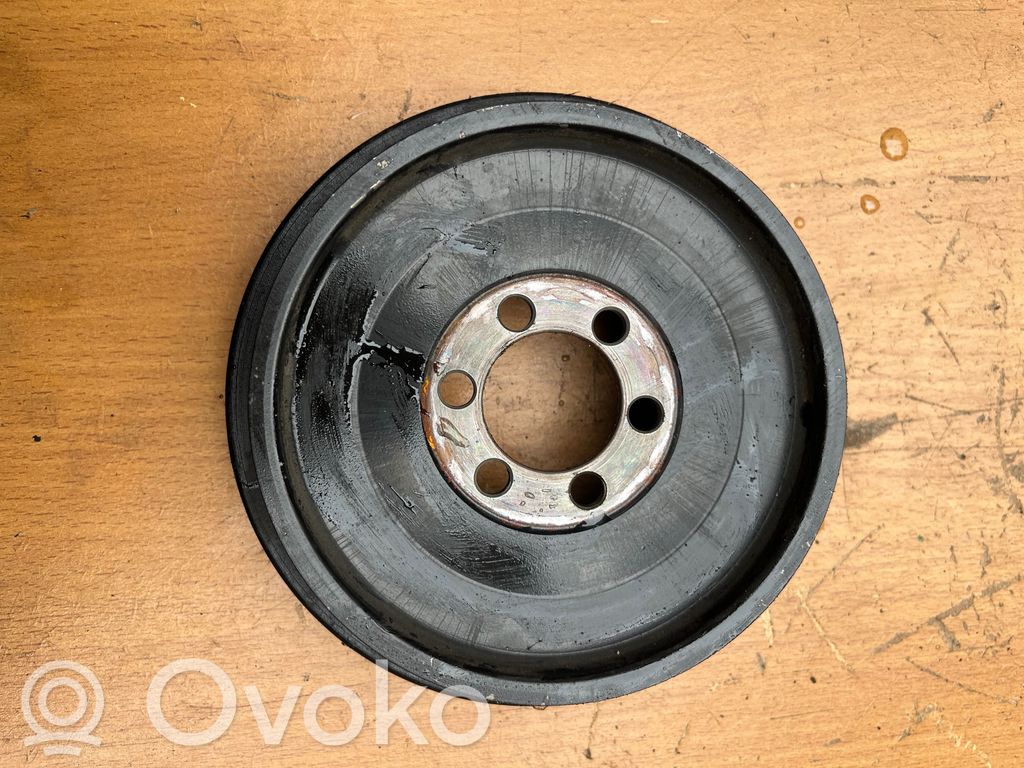 BMW 1 E82 E88 Kloķvārpstas skriemelis 