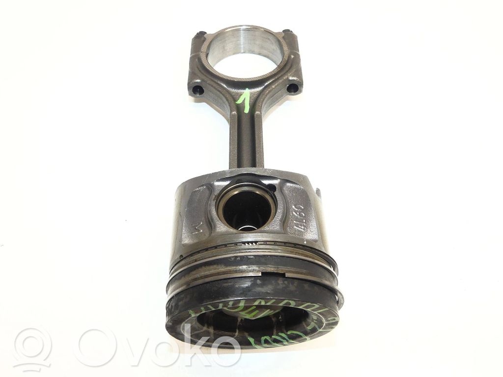 Genesis GV70 Piston with connecting rod 