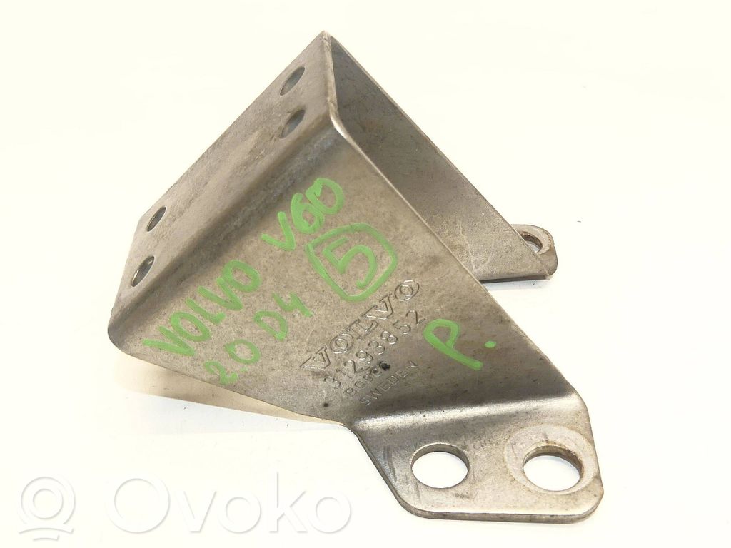 Volvo S60 Gearbox mounting bracket 