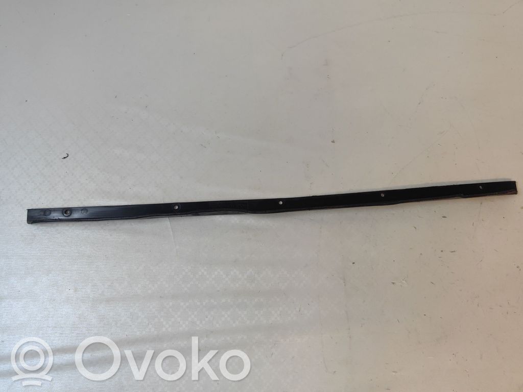 Osłona dolna silnika   8R0805903