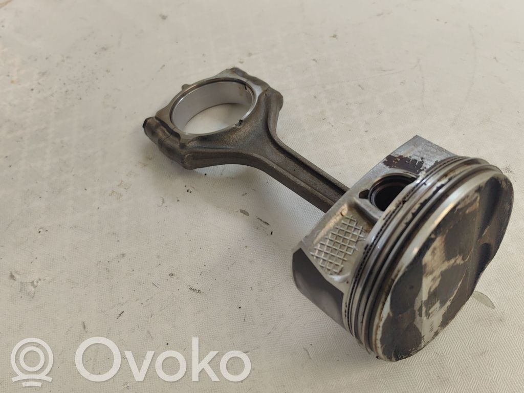Chrysler Pacifica Piston with connecting rod 