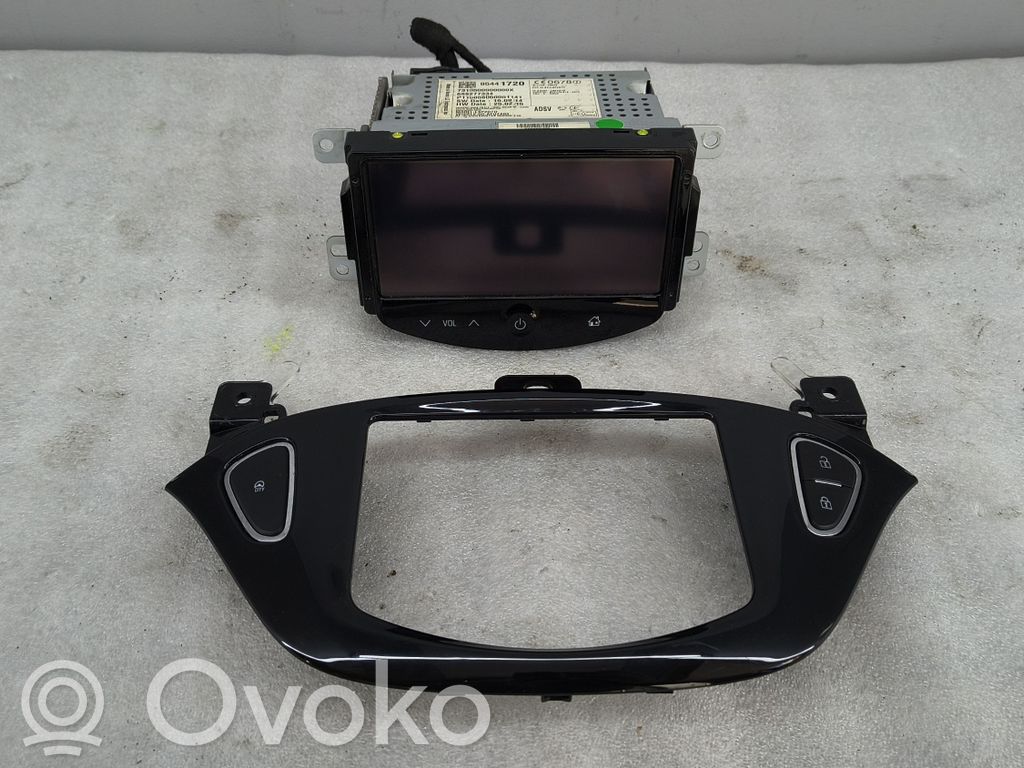 Opel Corsa E Unidad delantera de radio/CD/DVD/GPS 