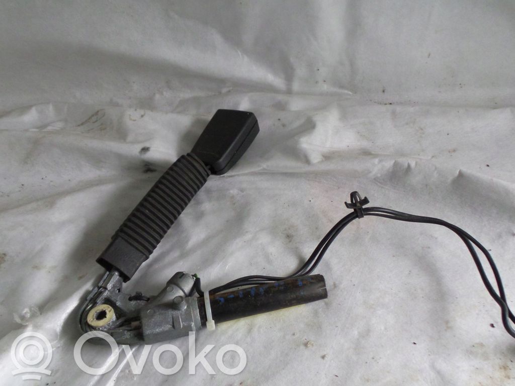 Hebilla del cinturón delantero   2R83F61202