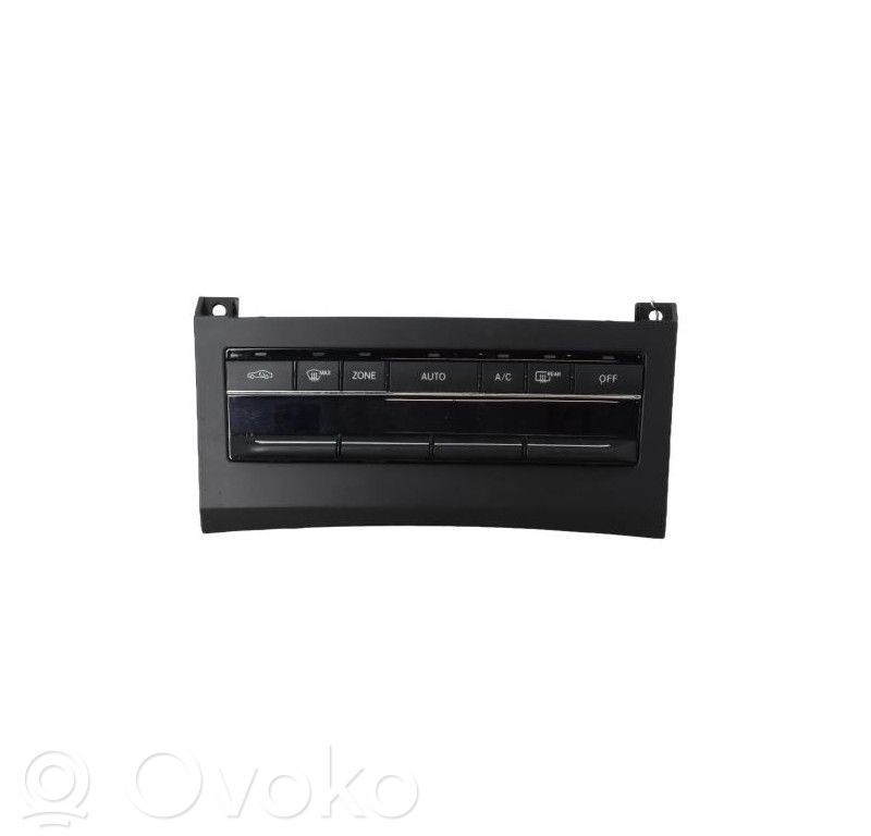 Mercedes-Benz E C207 W207 Climate control unit 