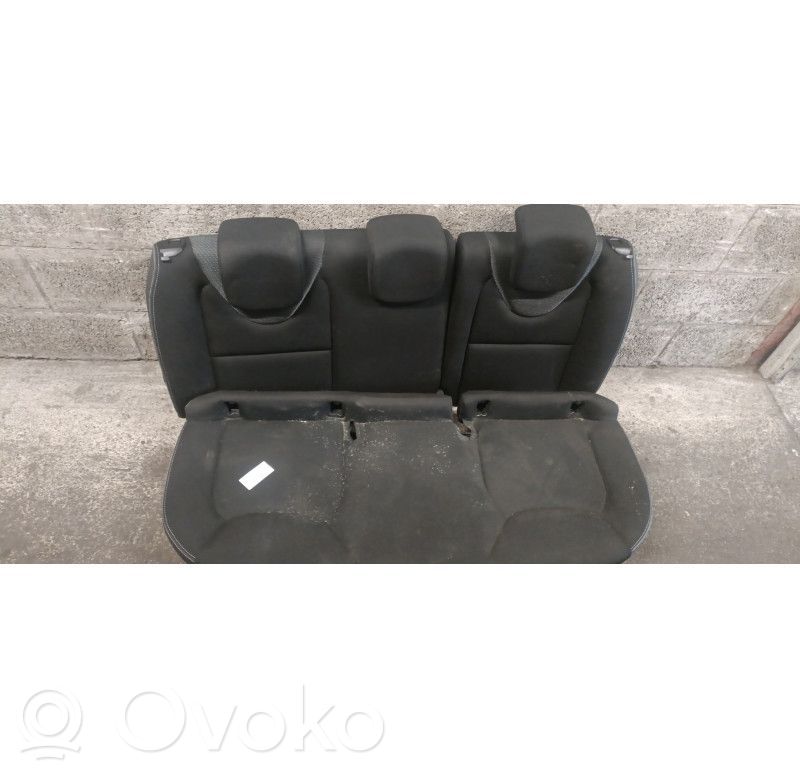 Renault Clio IV Takaistuin 