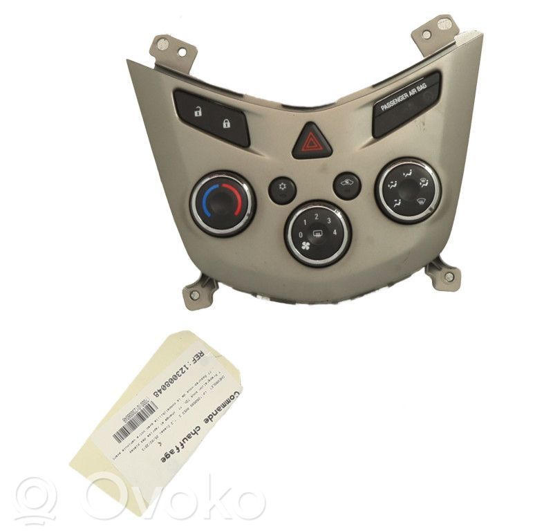 Chevrolet Aveo Climate control unit 