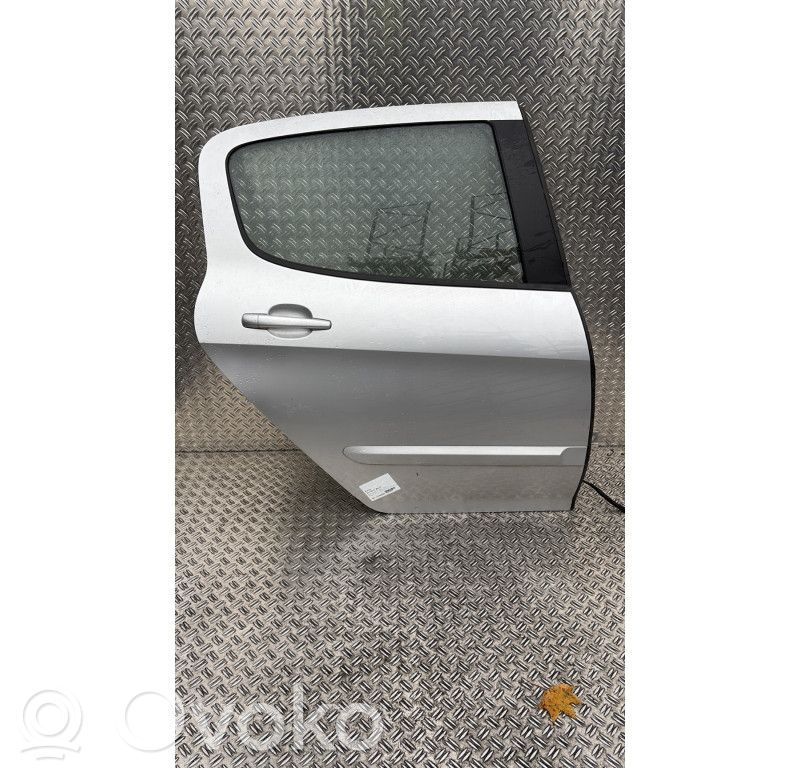 Puerta trasera   9008W9