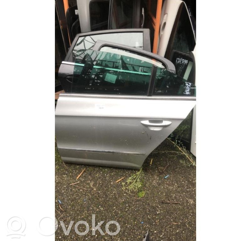 Volkswagen PASSAT CC Puerta trasera 