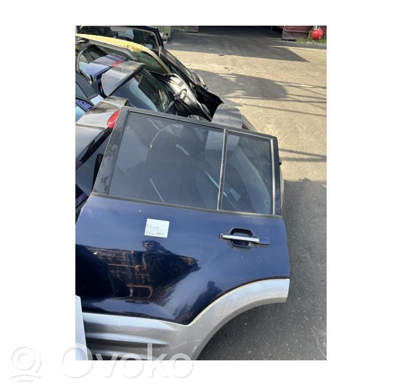 Mitsubishi Pajero Puerta trasera 