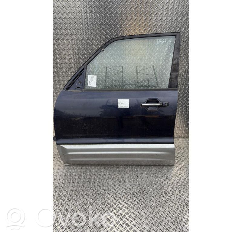 Mitsubishi Pajero Puerta delantera 