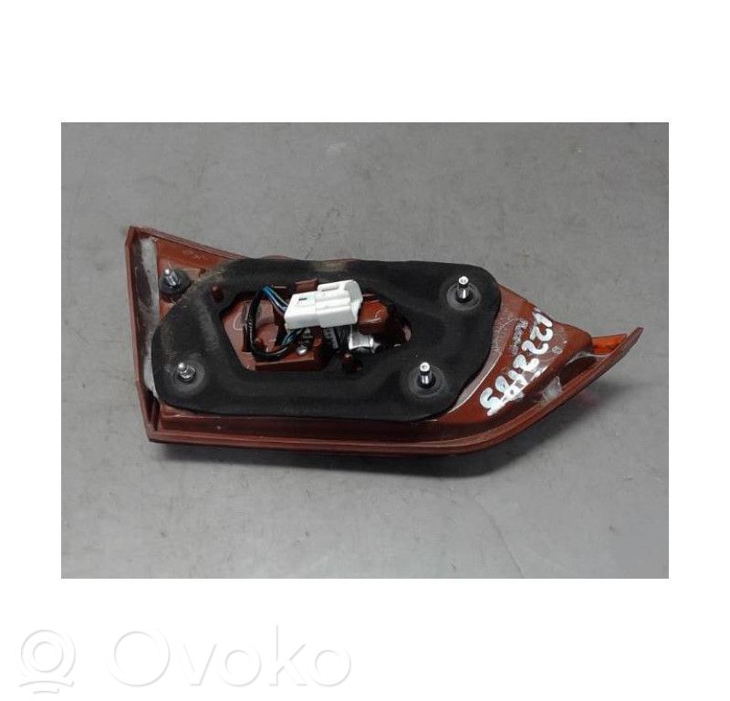 Infiniti Q50 Takaluukun takavalot 