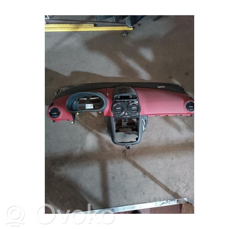 Opel Corsa D Bord 