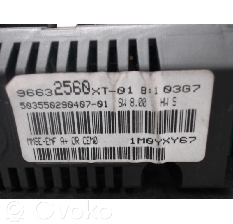 Monitor / wyświetlacz / ekran   00006155GJ