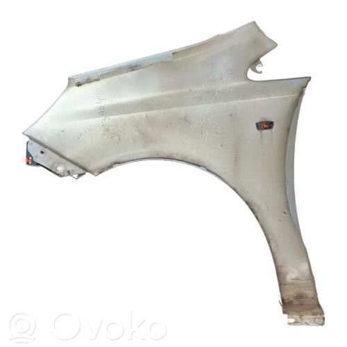 Opel Corsa D Błotnik przedni