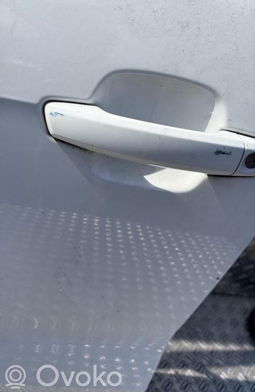 Audi Q2 - Puerta delantera