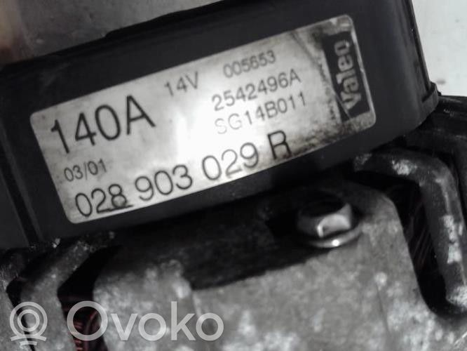 Audi A4 S4 B6 8E 8H Generaattori/laturi 
