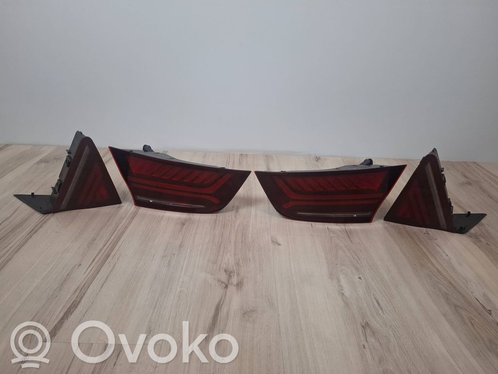 Rear/tail lights set