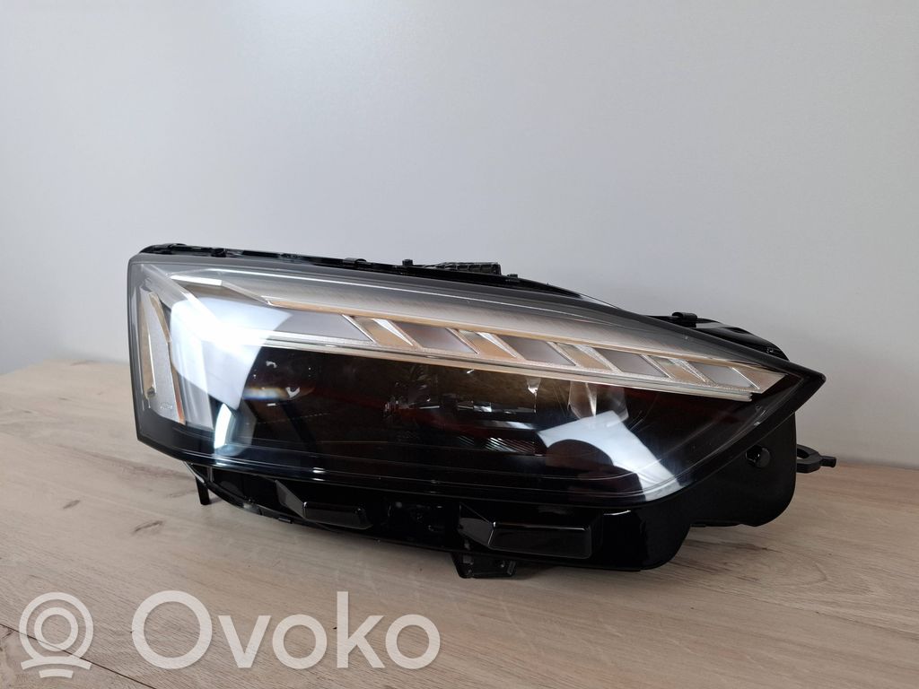 Audi A5 Headlight/headlamp 