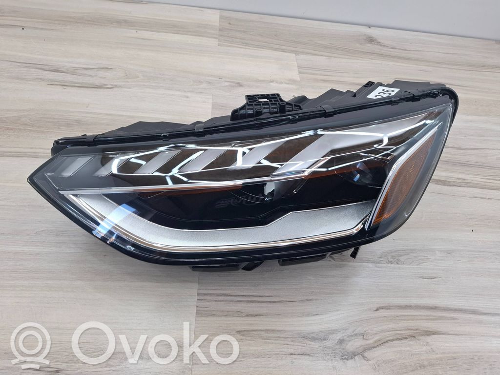 Audi A4 S4 B9 Lampa przednia 