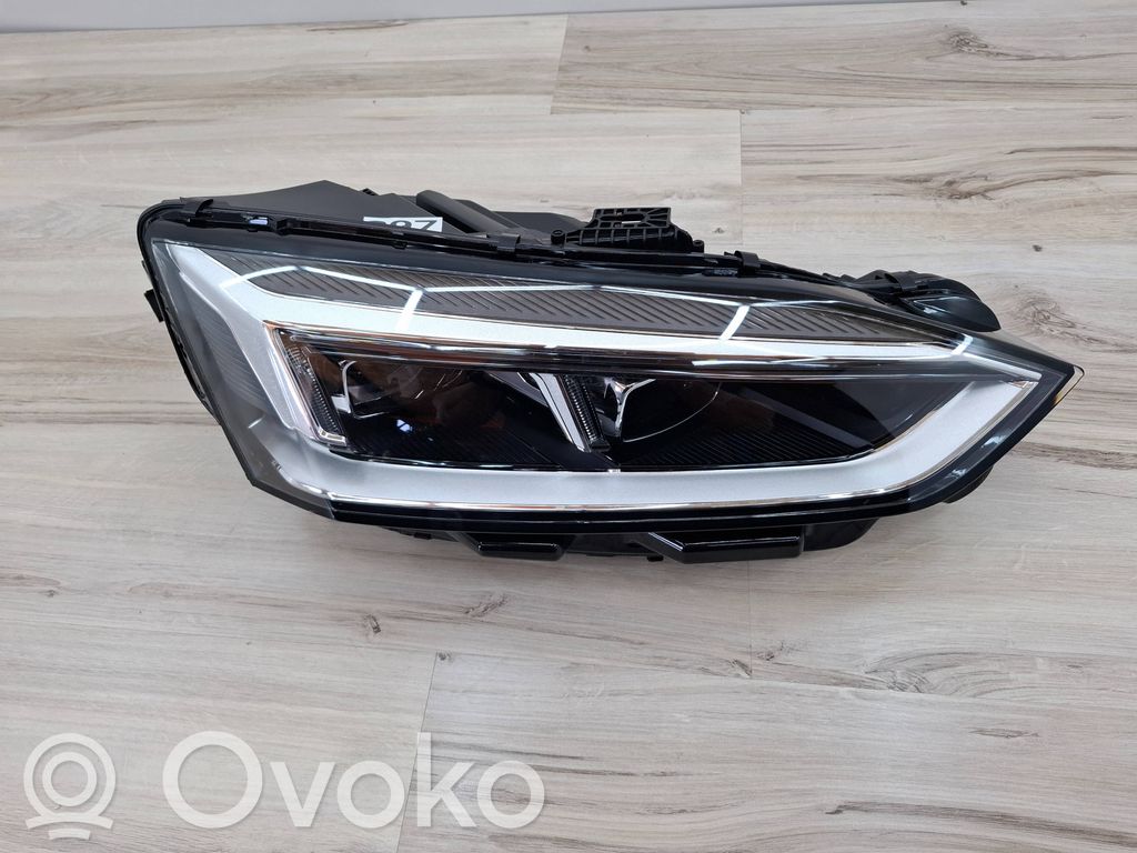 Audi A5 Phare frontale 