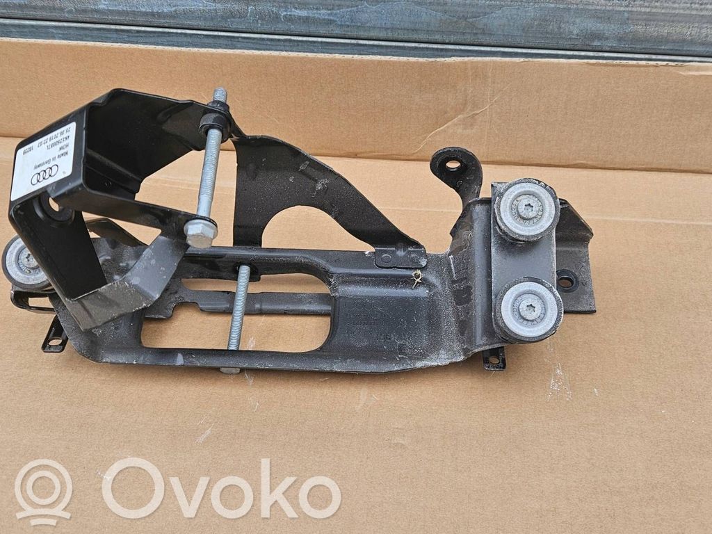 Ilmakompressorin kiinnike   4KE260087L,4KE820195A,4KE820196J