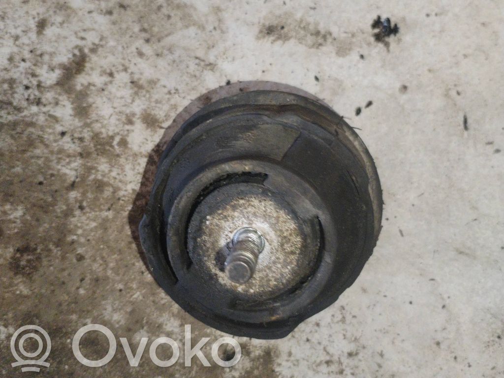 BMW 3 E46 Engine mount bracket 
