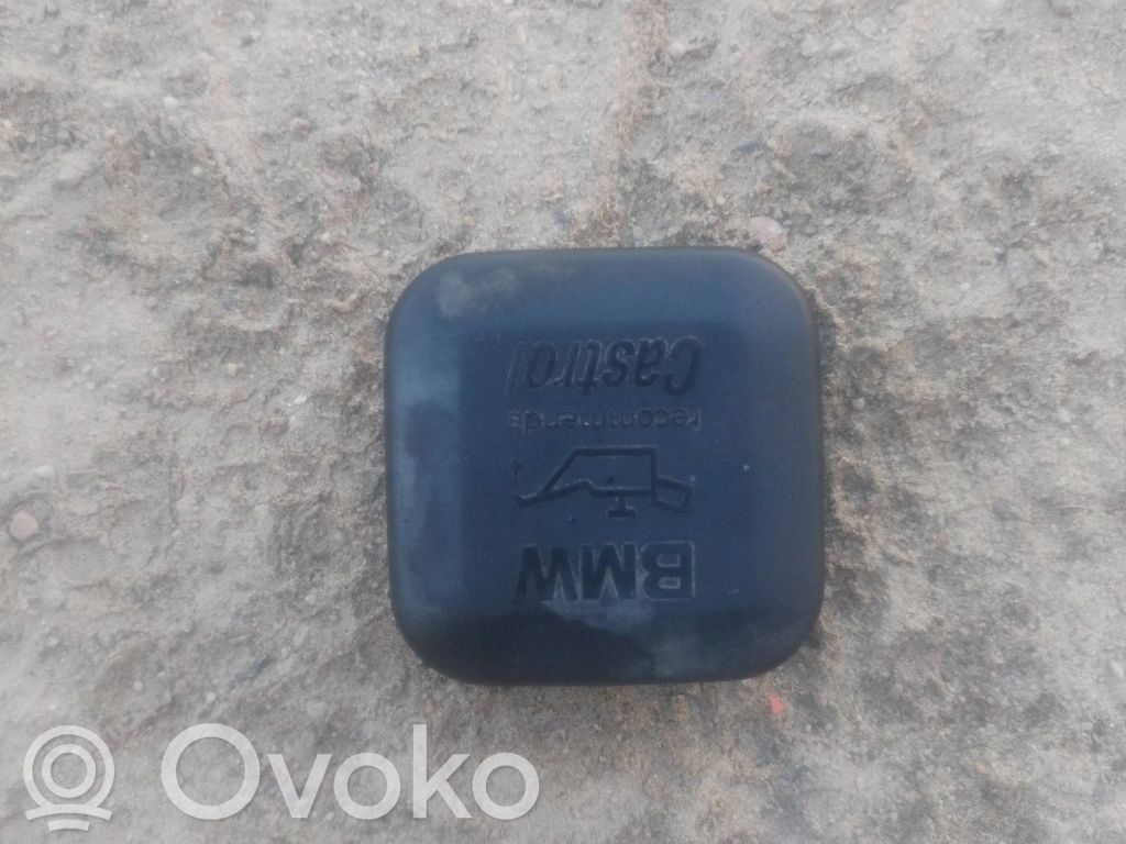 BMW 5 E60 E61 Korek wlewu oleju 