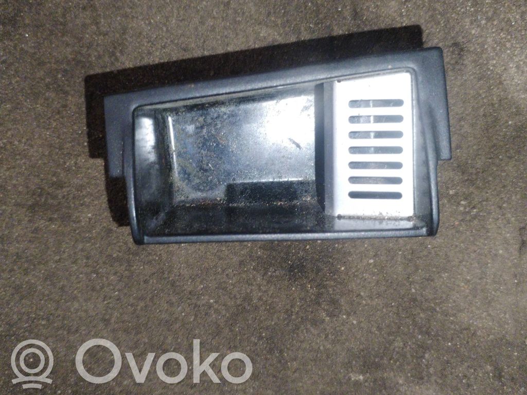 Cendrier   7025547