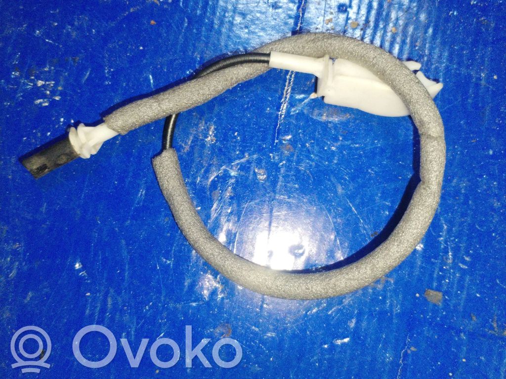 Línea de cable puerta delantera   8213787