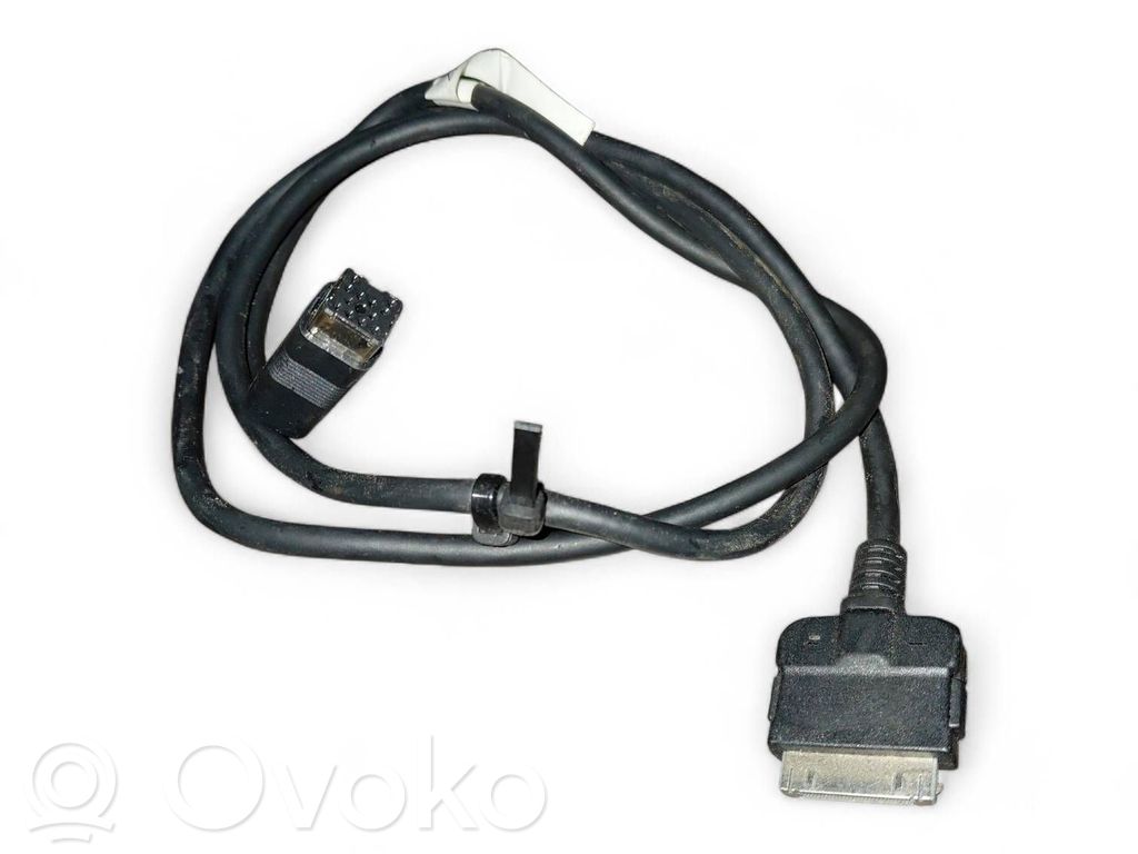 BMW X5 E70 iPod connector socket 
